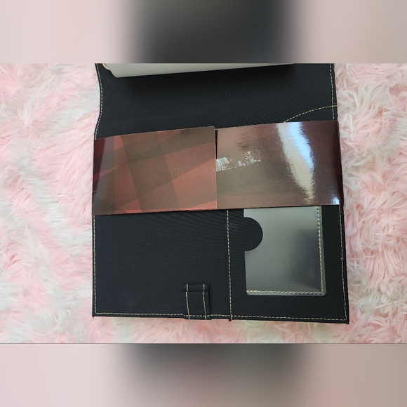 Mini Executive Leather Portfolio Folder, 1" Ring Binder and 250-Sheet Capacity - Picture 4 of 10